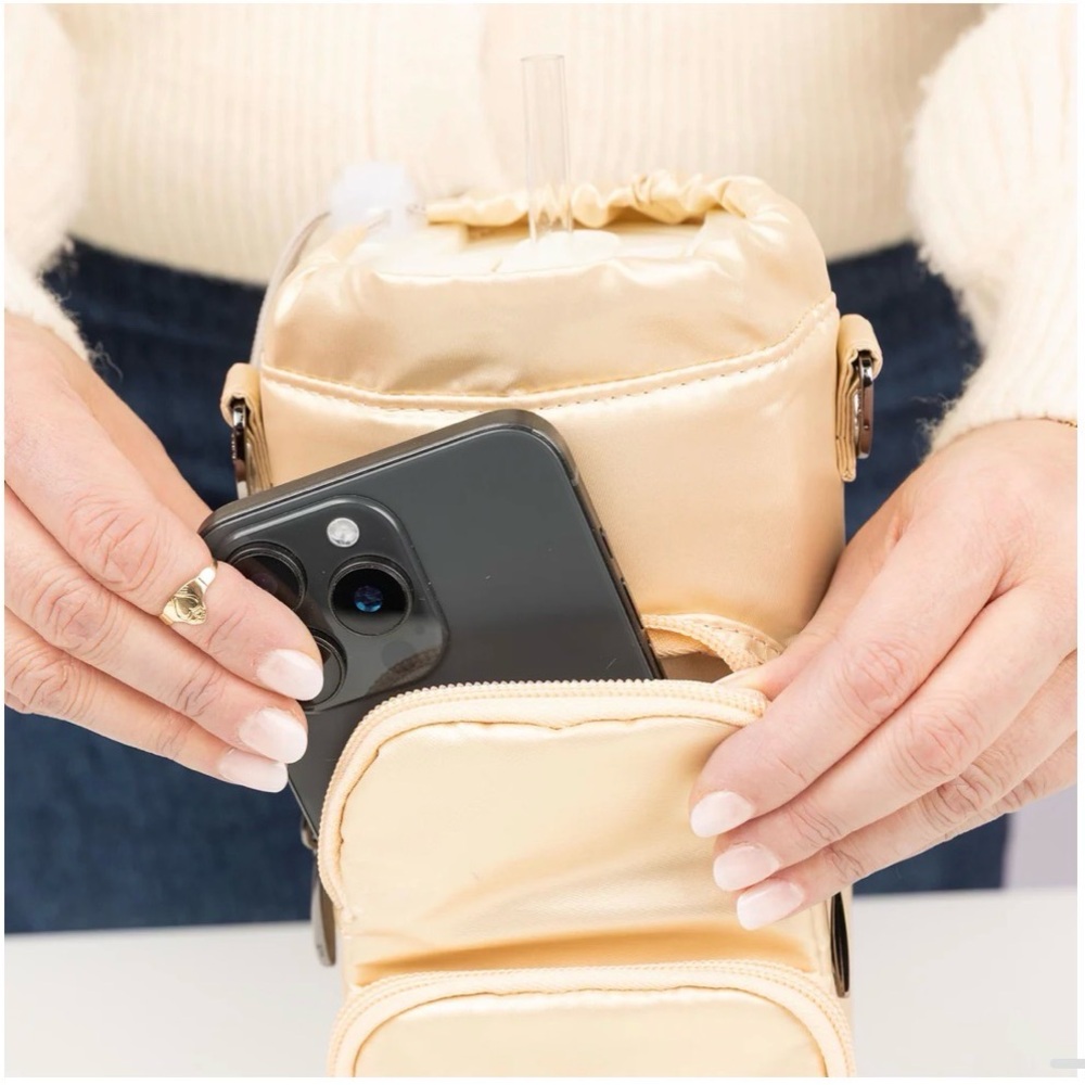 Lug Huggie XL Crossbody Bottle Holder NWT - Picture 9 of 13